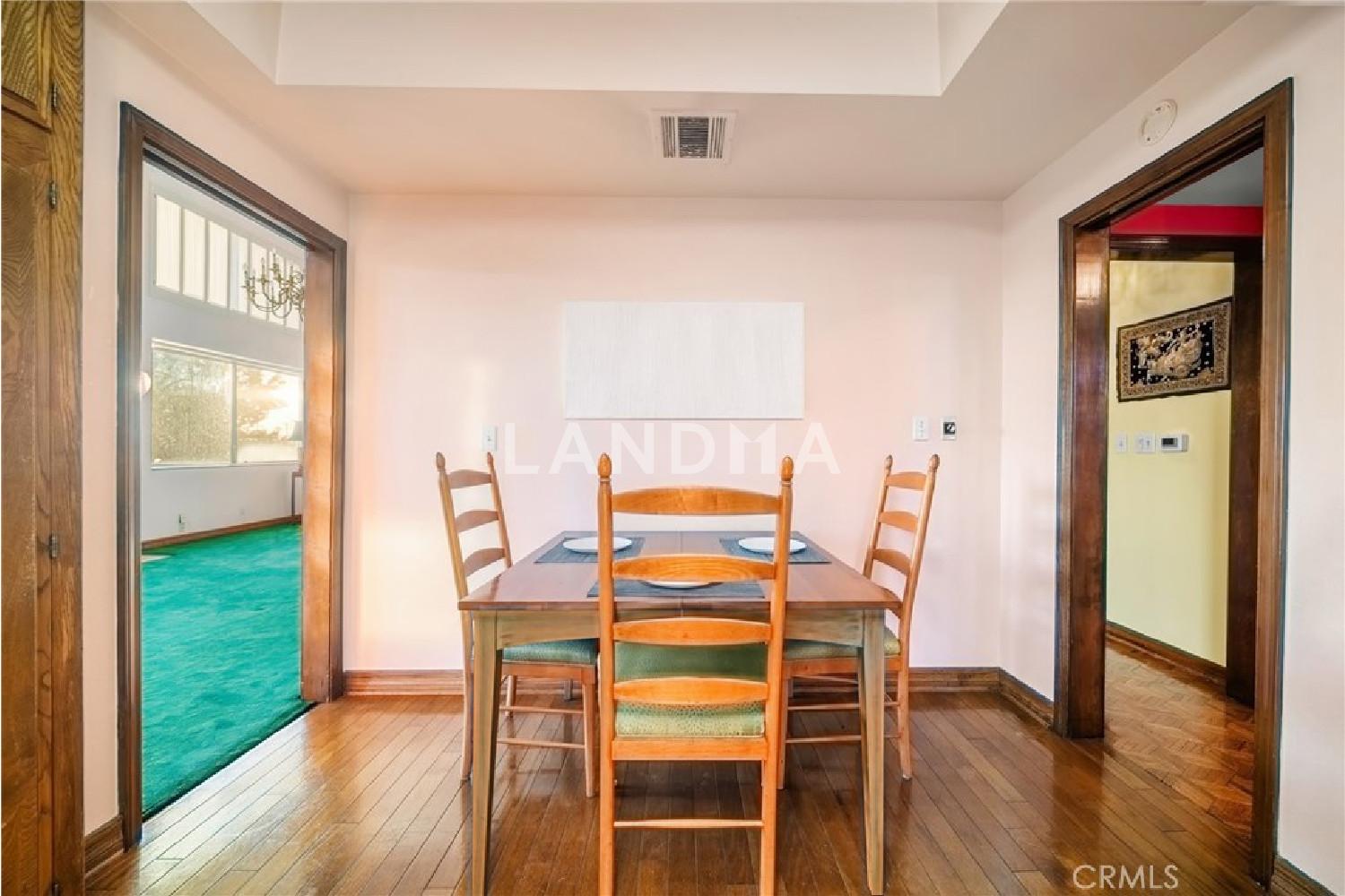 2008 S Bentley Avenue #5 官网图片 7