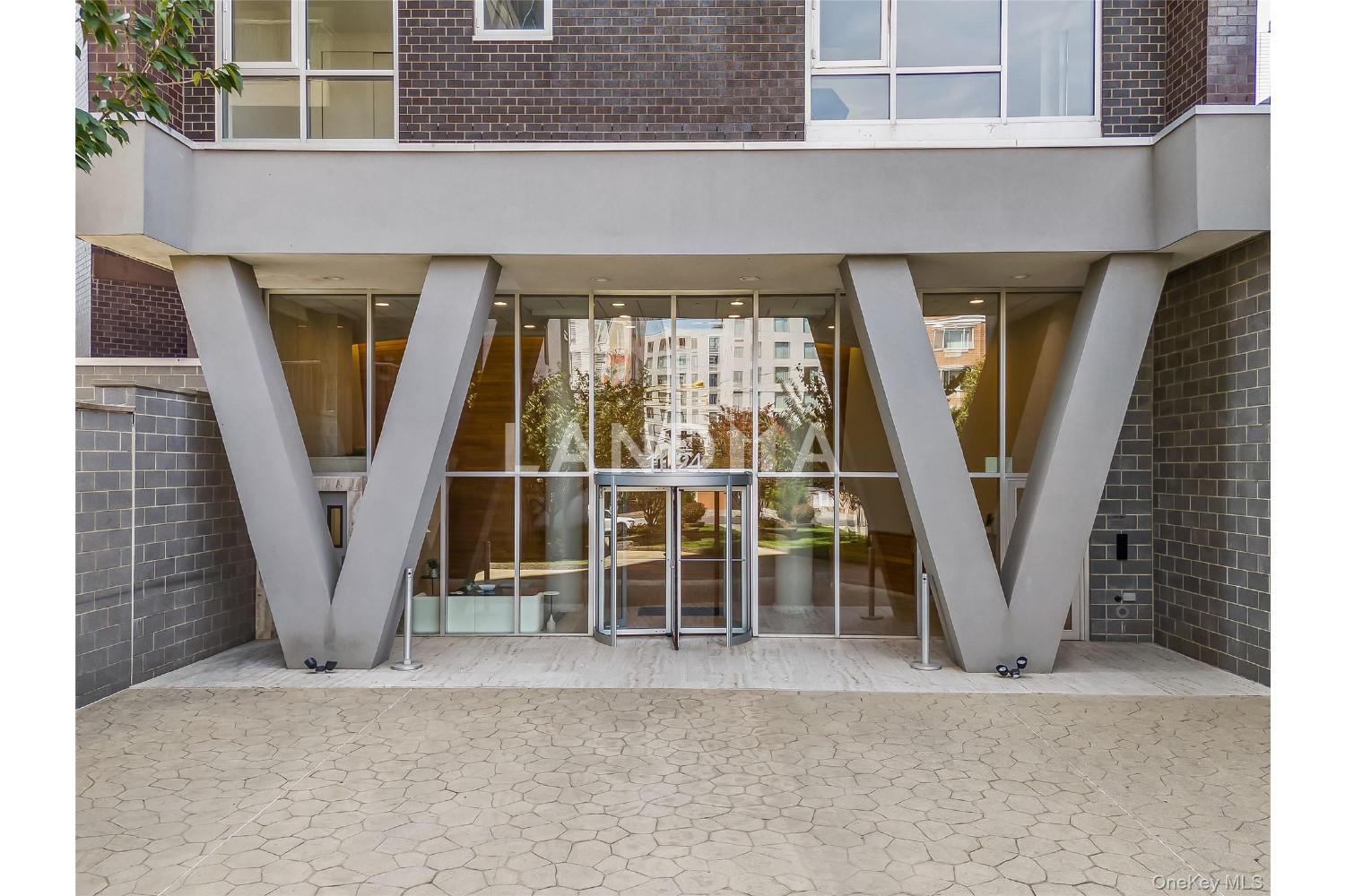 11-24 31st Avenue  Unit 12A 官网图片 2