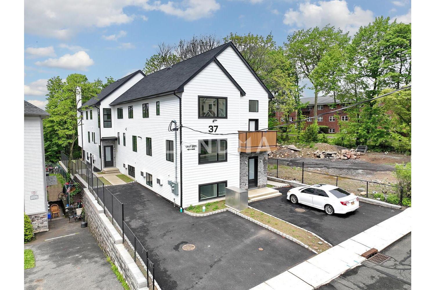 37 Ewing Avenue  Unit 202 官网图片 2