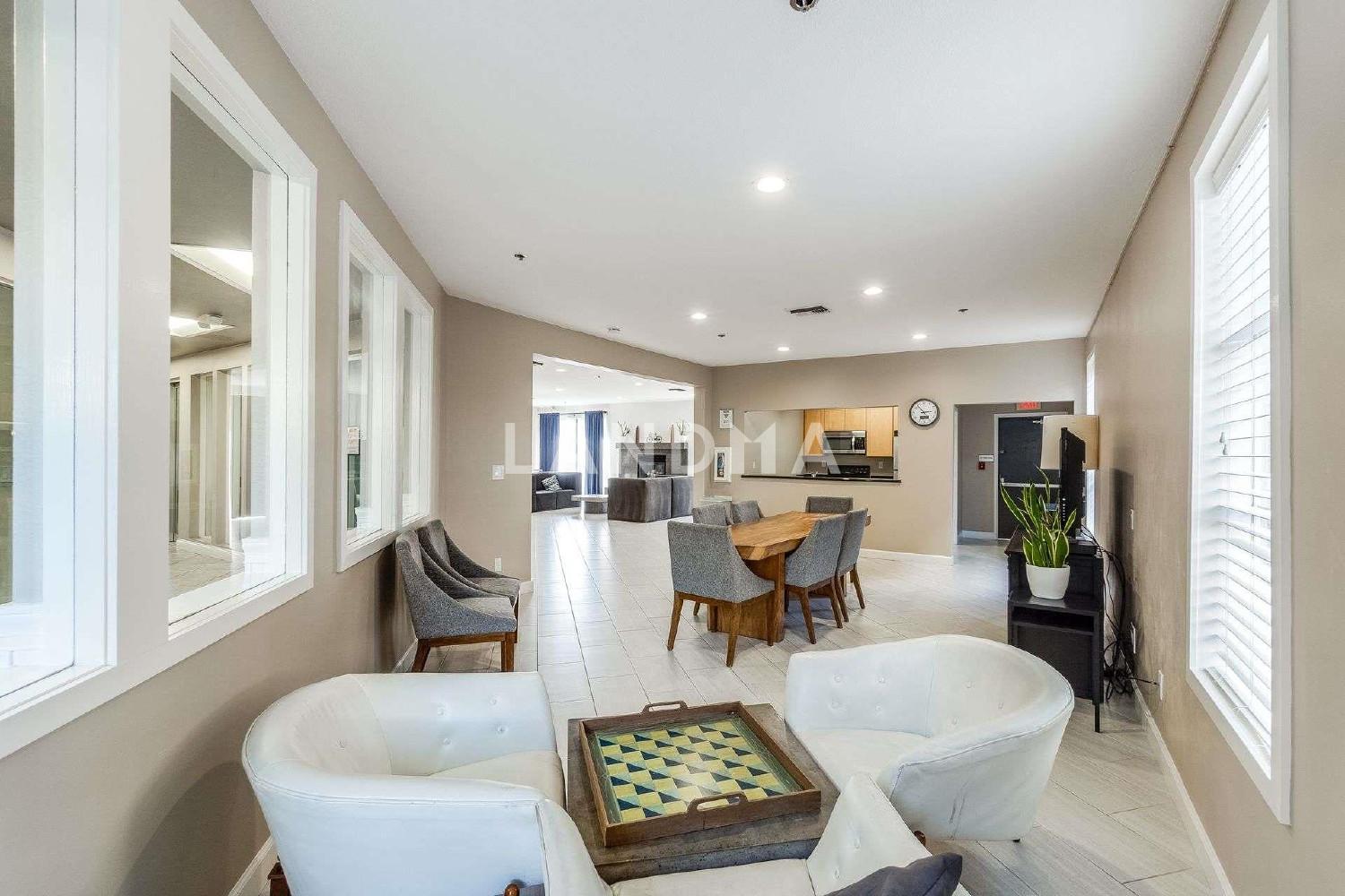 6400 Christie Ave #2215 官网图片 39