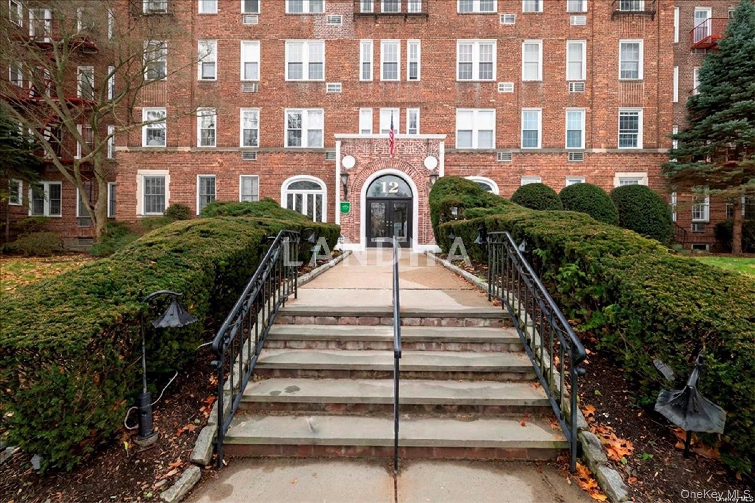 12 Hamilton Place  Unit B6