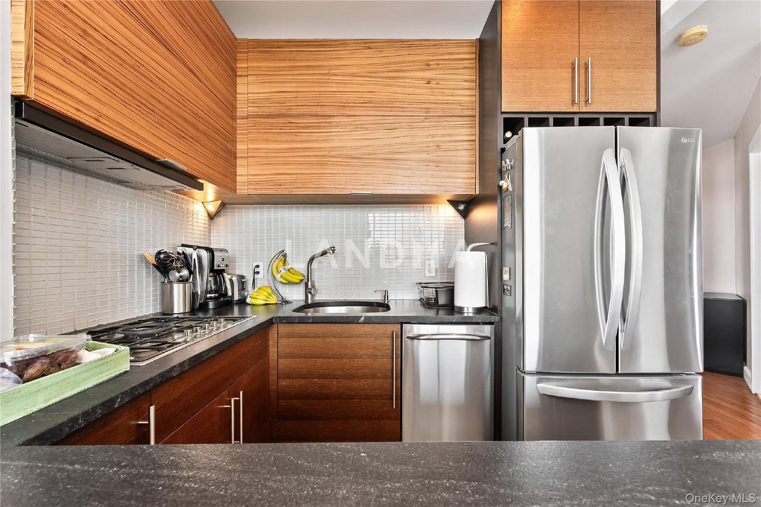 11-24 31st Avenue  Unit 12A 官网图片 12