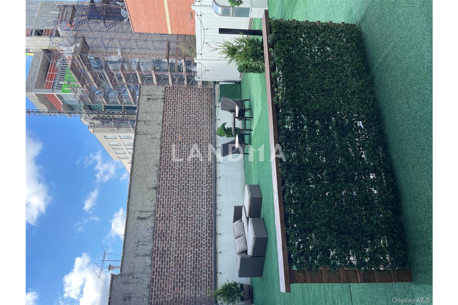52-16 Roosevelt Avenue  Unit 2C 官网图片 8