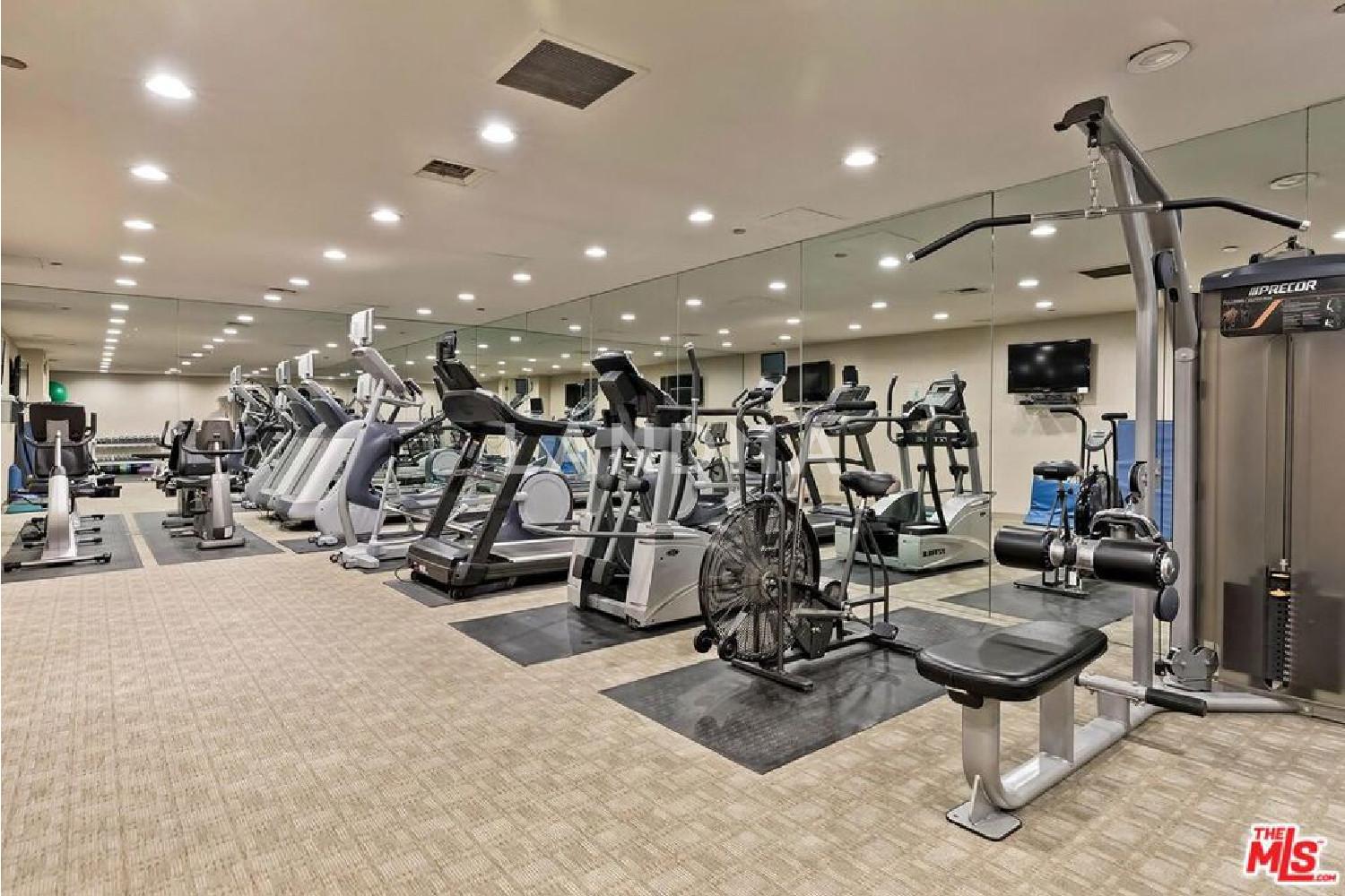 300 N Swall Drive #107 官网图片 18