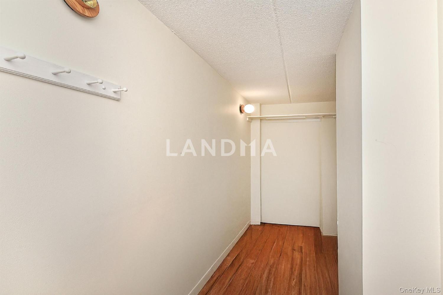 800 Willis Avenue  Unit 313 官网图片 14