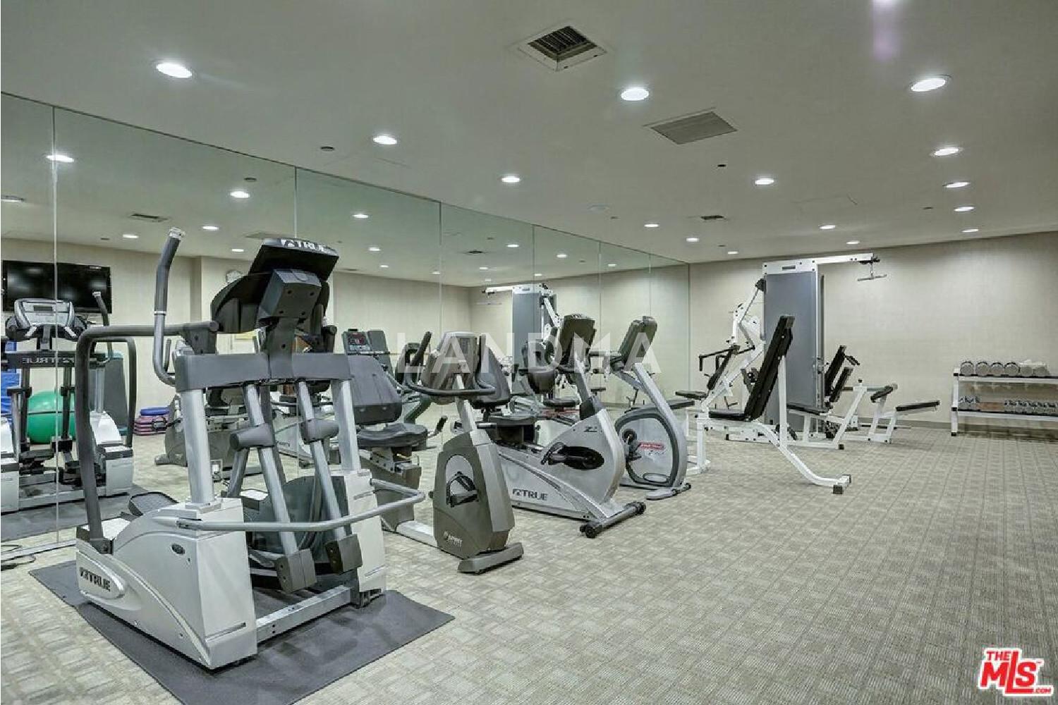 300 N Swall Drive #106 官网图片 23