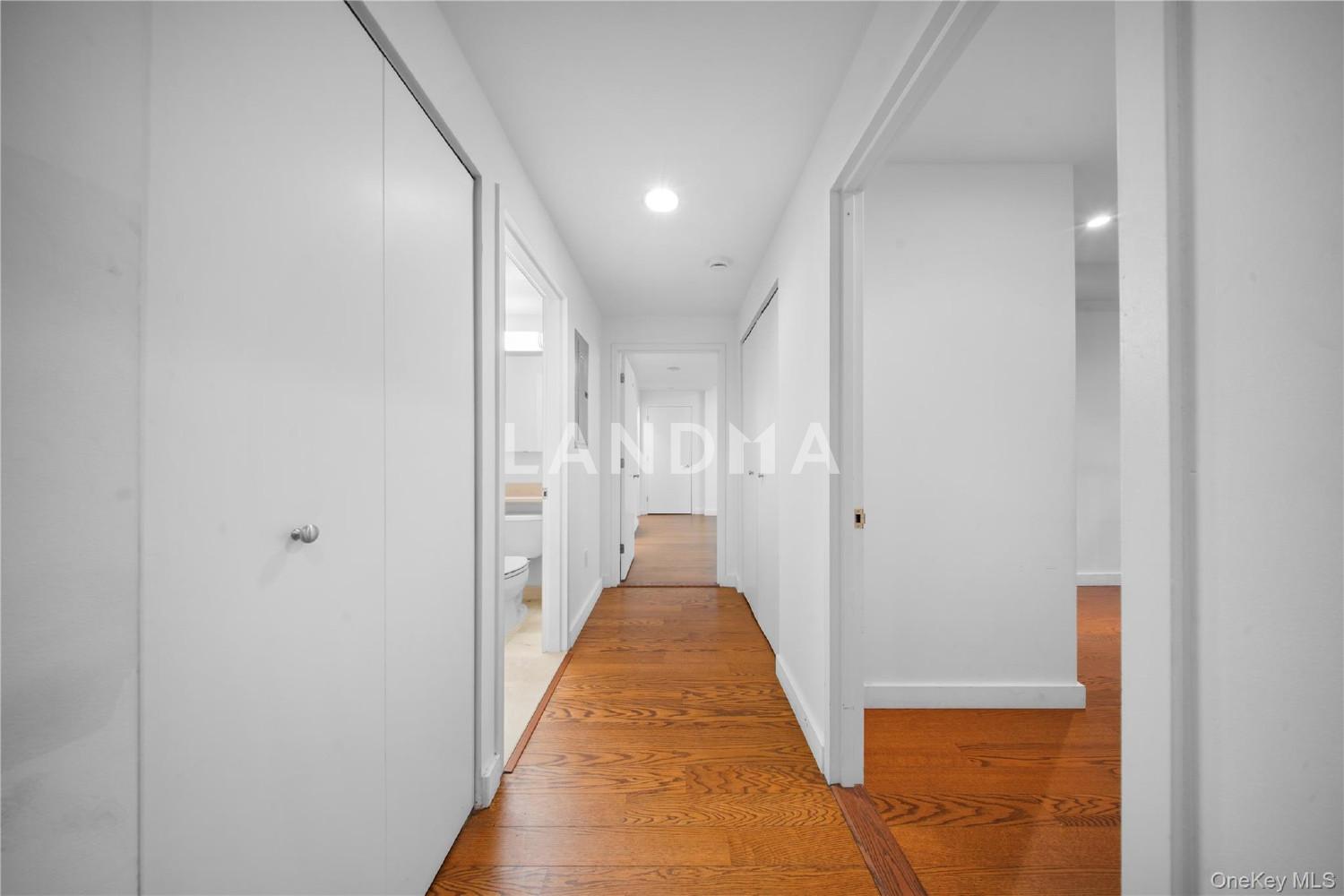 40-22 College point Boulevard  Unit 6H 官网图片 22