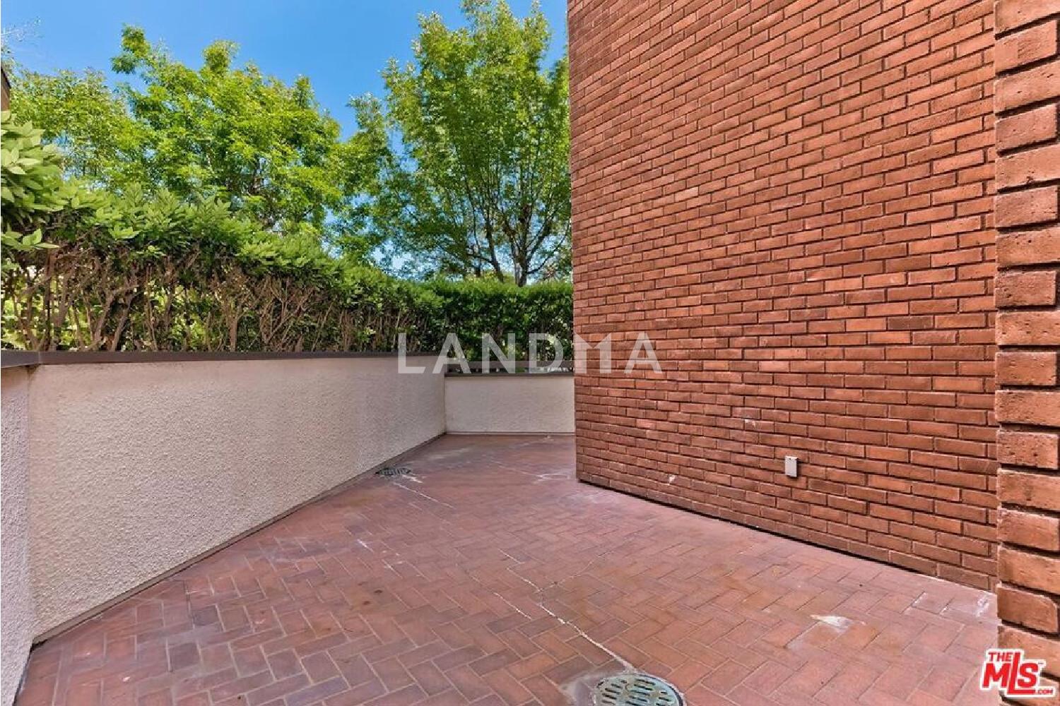 300 N Swall Drive #106 官网图片 14