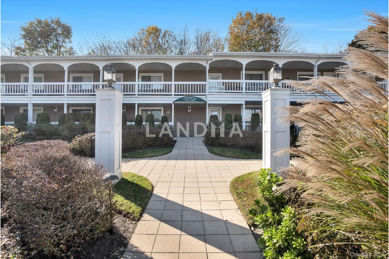62 Canoe Place Road  Unit 513/5