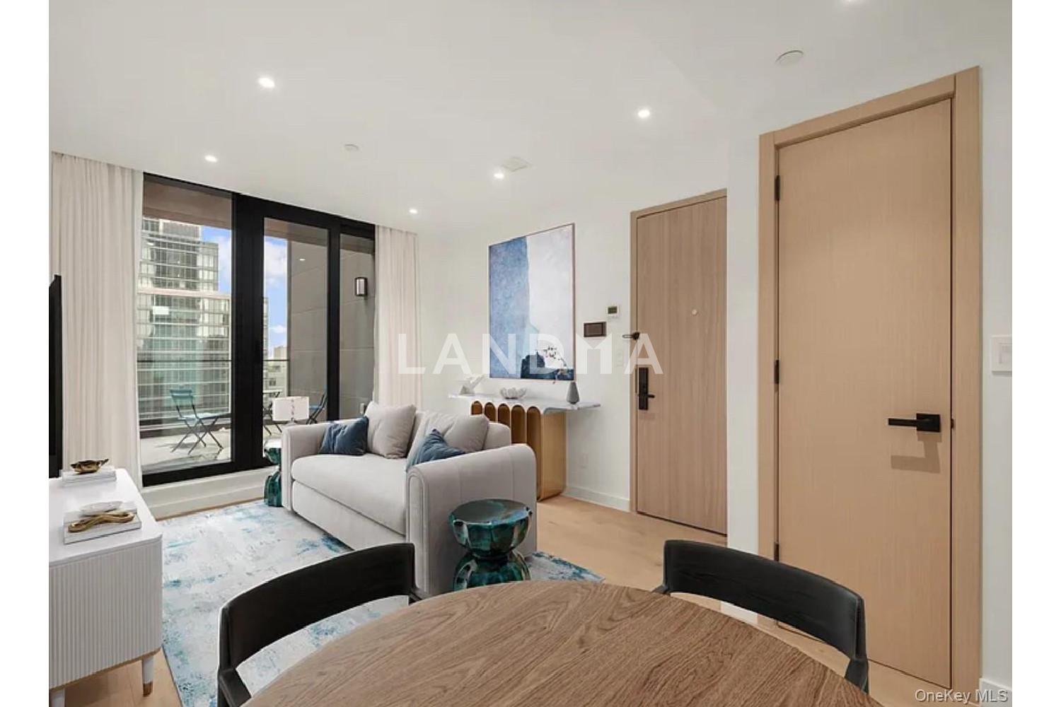 4262 Hunter Street  Unit 10A