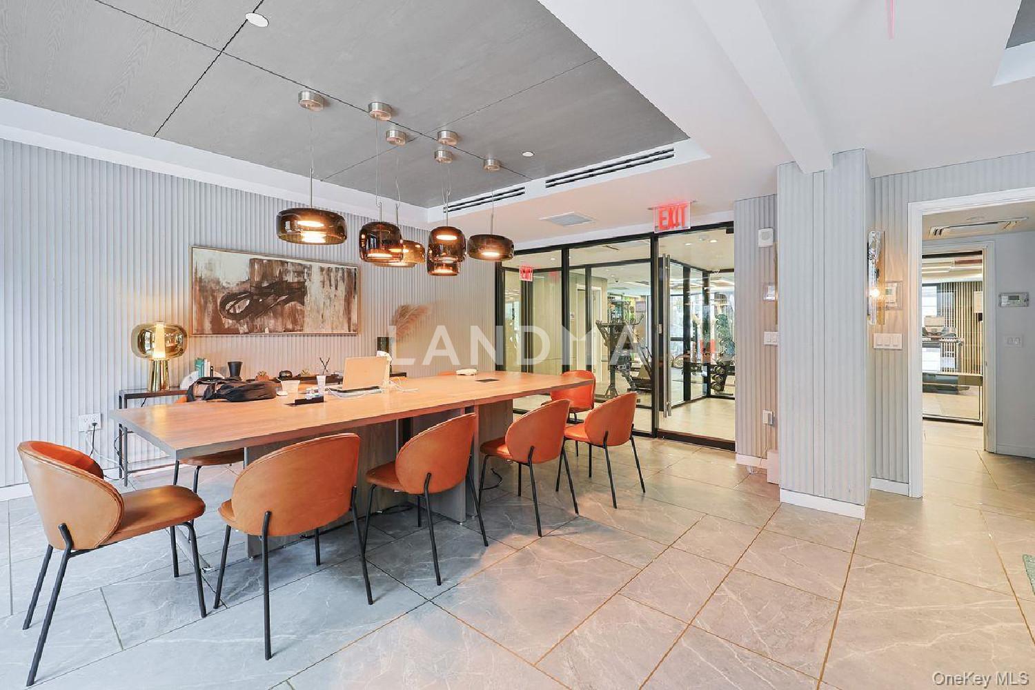 300 W 30th Street  Unit 4D 官网图片 4