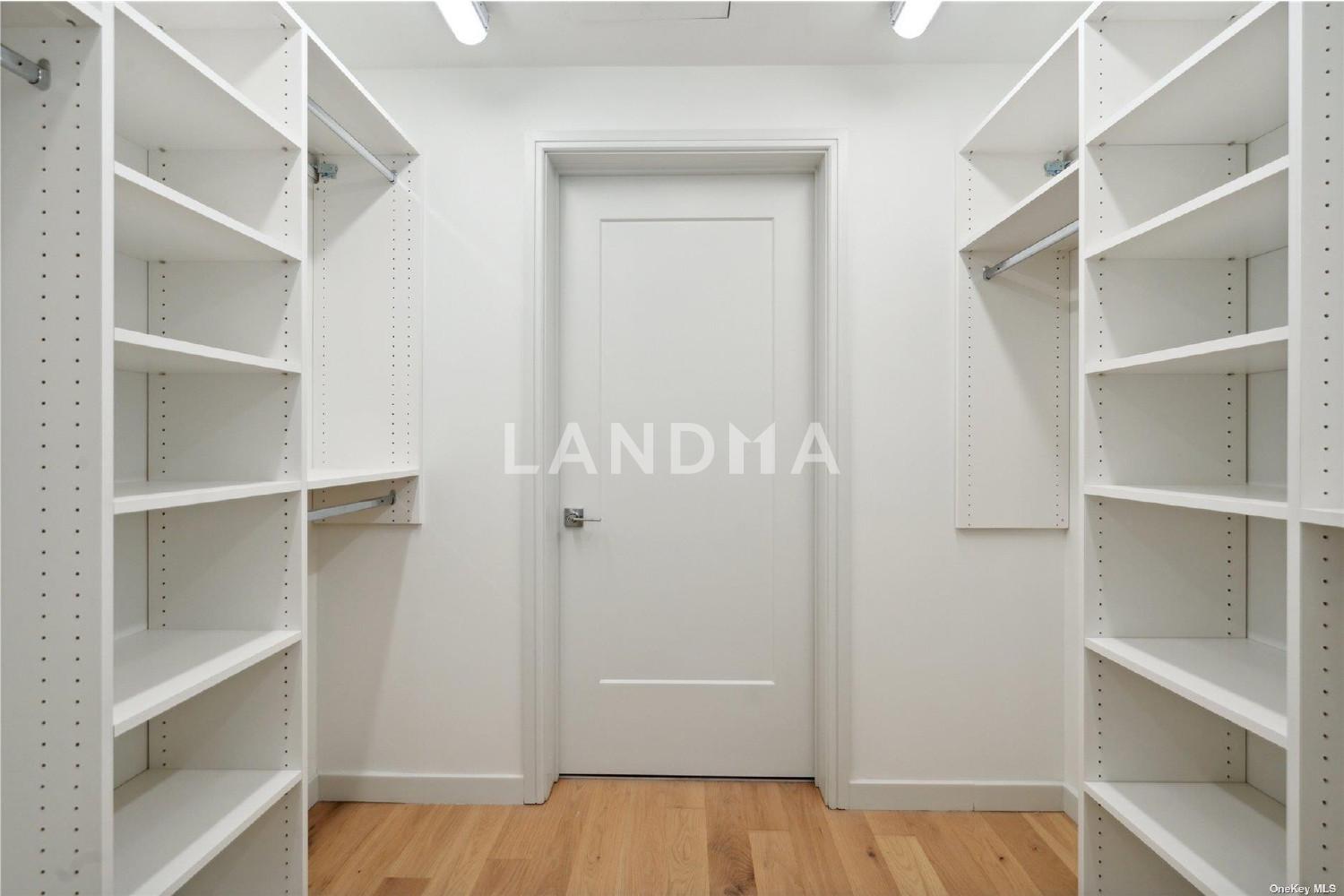 218 Middle Neck Road  Unit 107 官网图片 9