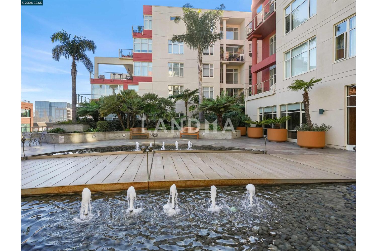 5855 Horton Street #526 官网图片 20