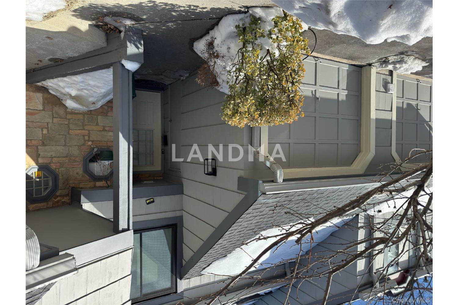 211 Treetop Circle