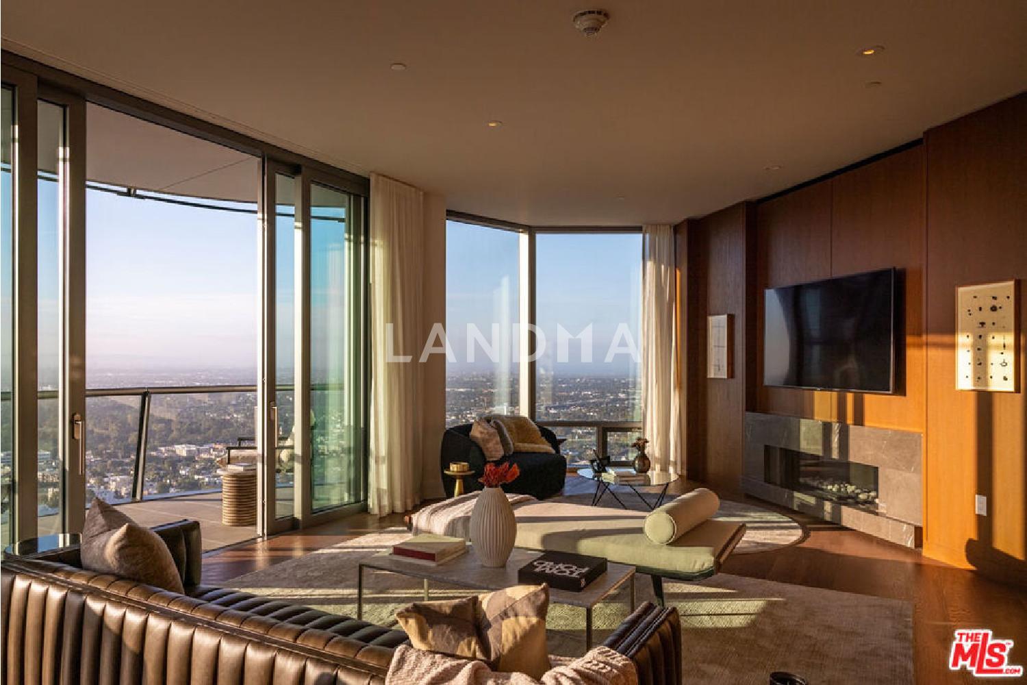 211 W Elm Court #39A