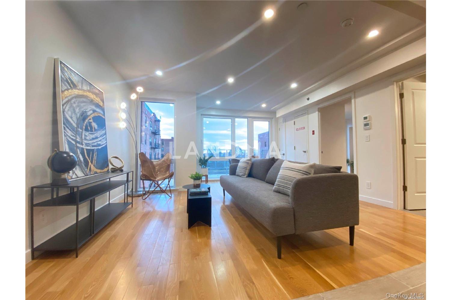 42-23 Parsons Boulevard  Unit 1E 官网图片 22