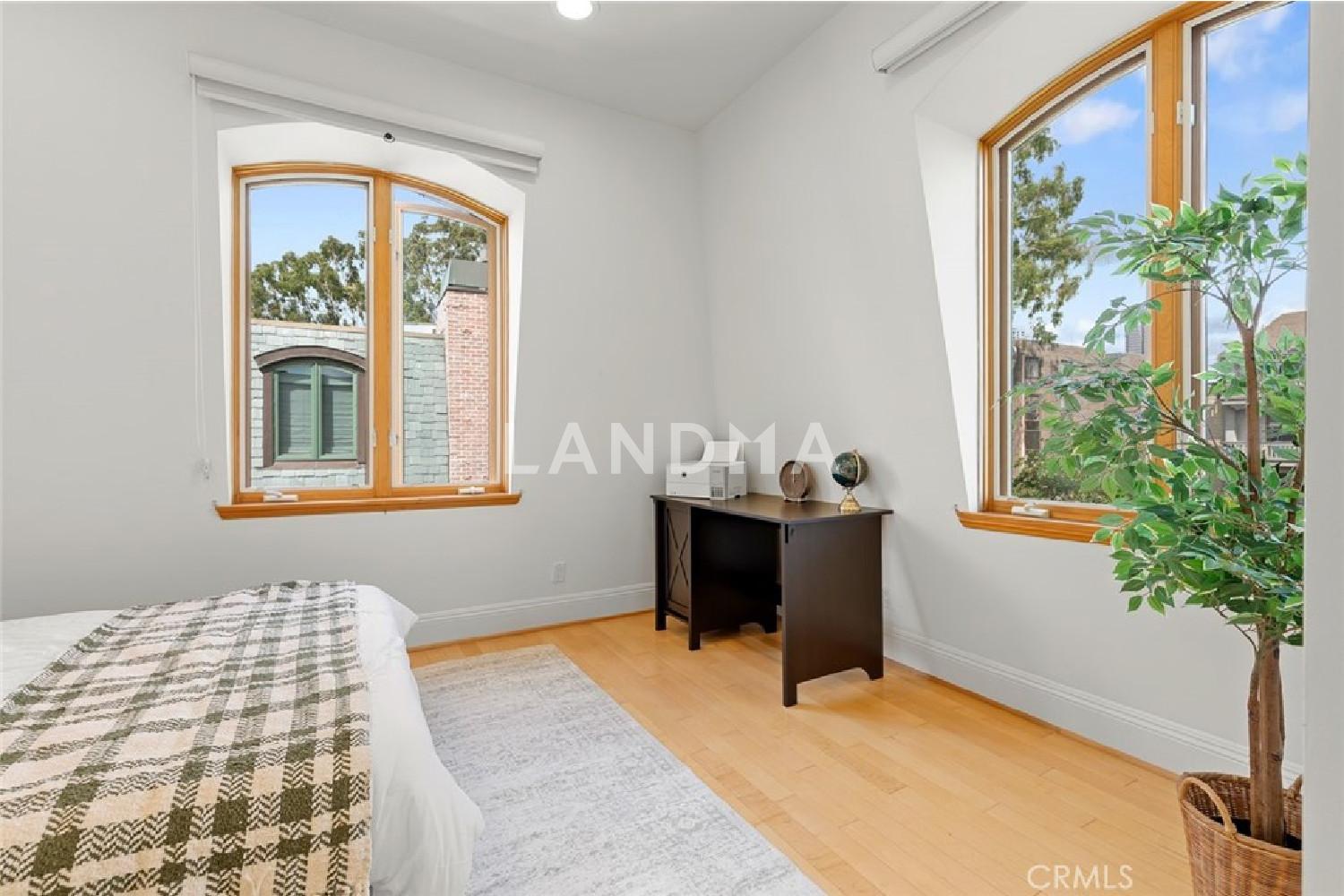 2323 S Beverly Glen Boulevard #9 官网图片 44