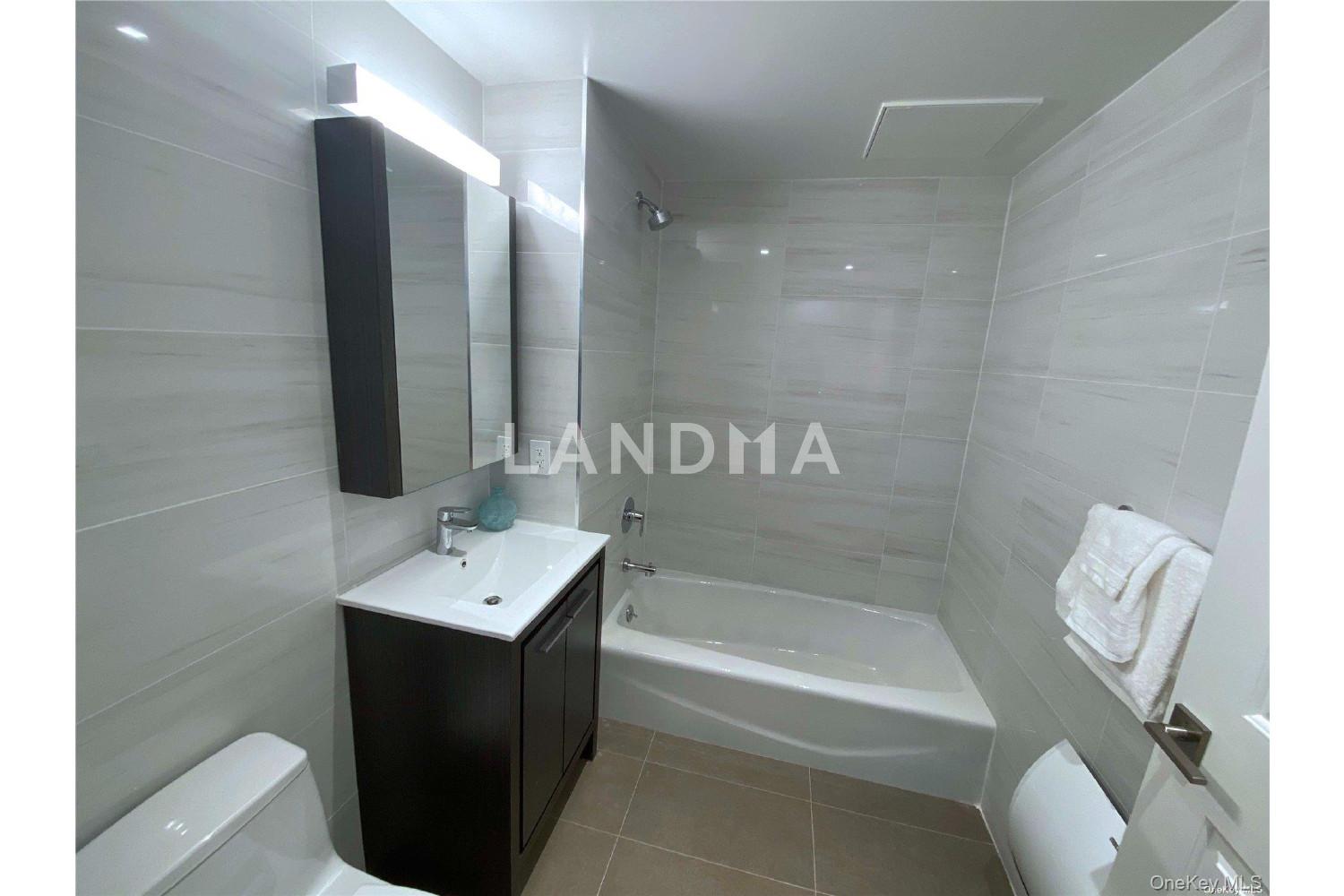 42-23 Parsons Boulevard  Unit 1E 官网图片 12