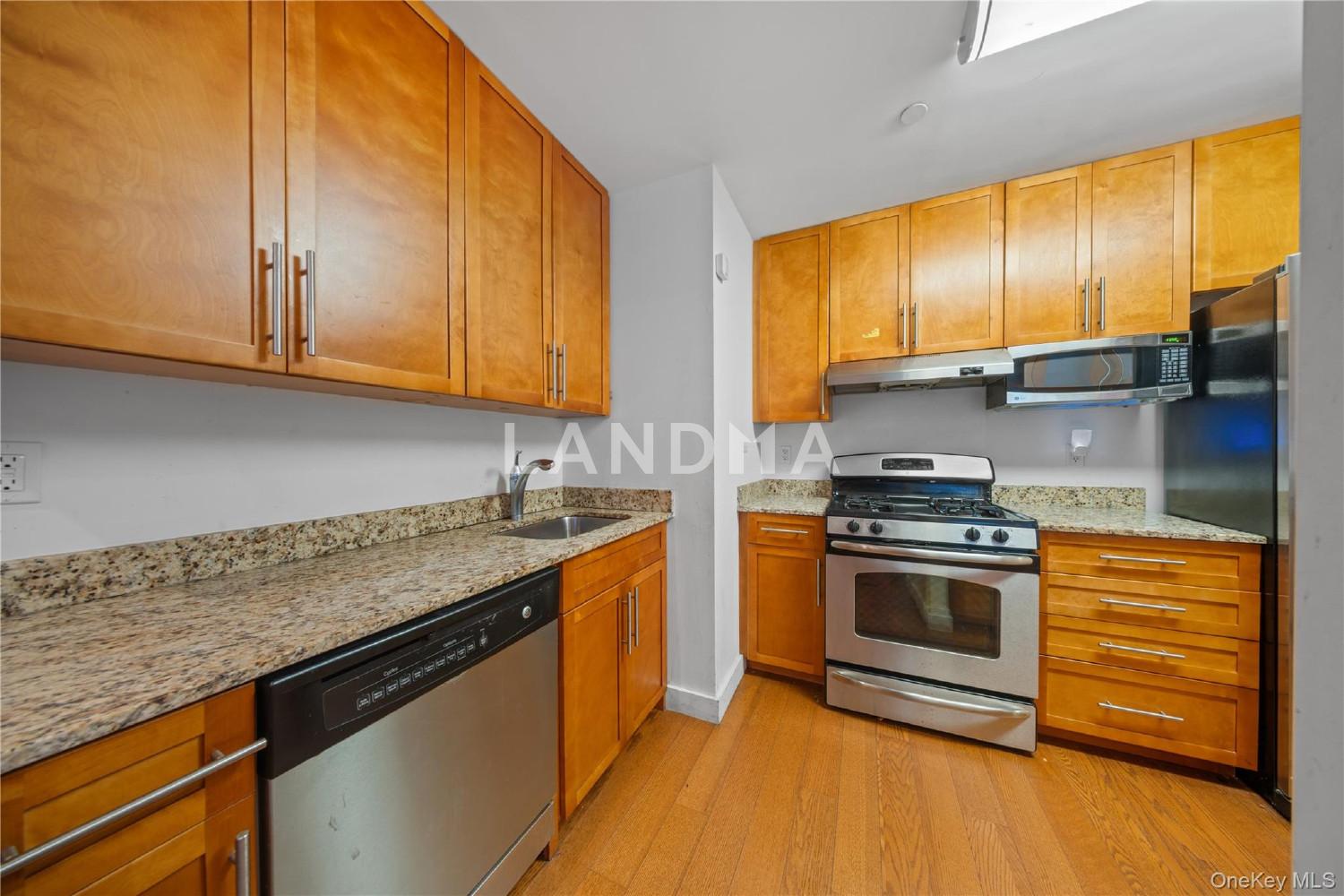 40-22 College point Boulevard  Unit 6H 官网图片 10