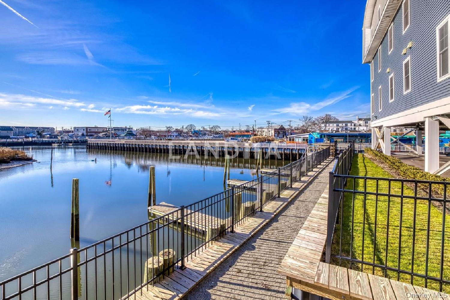121 Marina Pointe Drive Unit 121 官网图片 28
