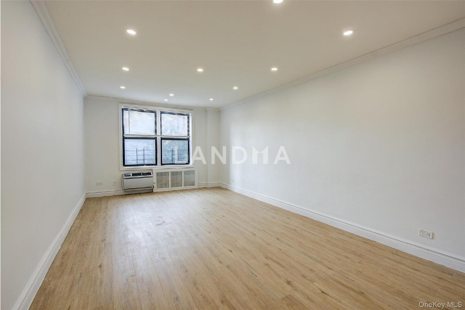 100-25 Queens Boulevard  Unit 2R 官网图片 6
