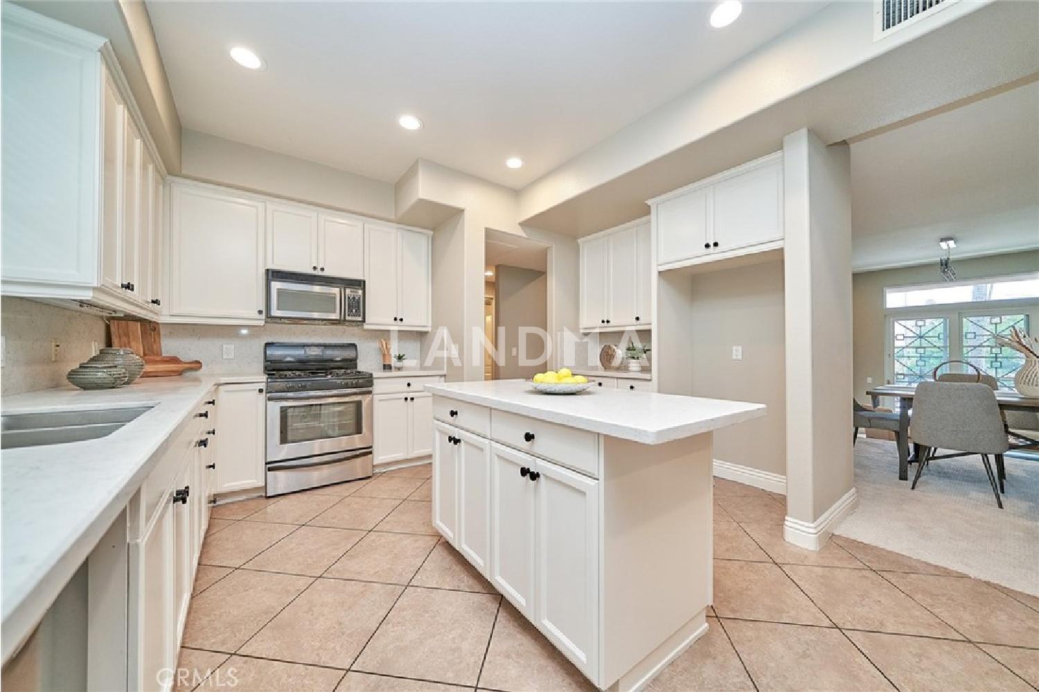 681 S Norton Avenue #107 官网图片 16