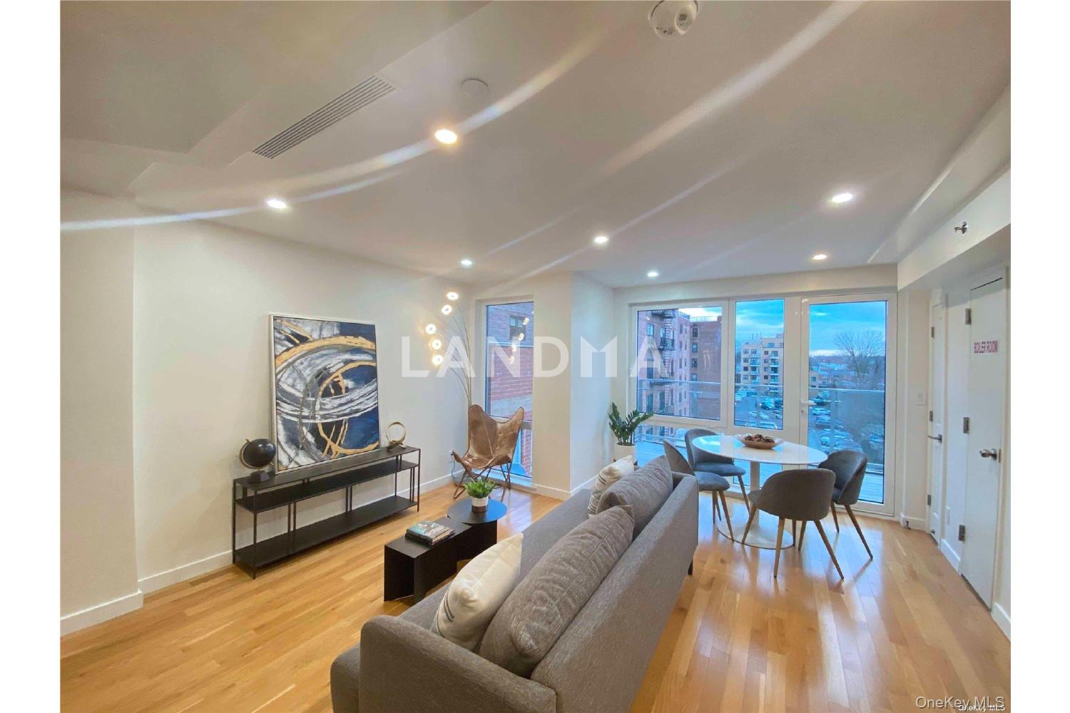 42-23 Parsons Boulevard  Unit 1E 官网图片 23