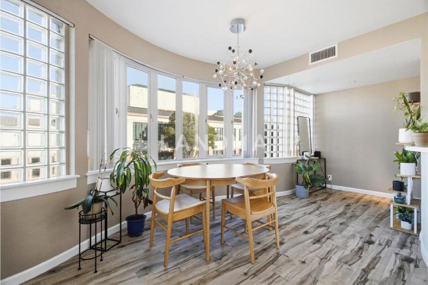 1111 Bay Street #307 官网图片 7