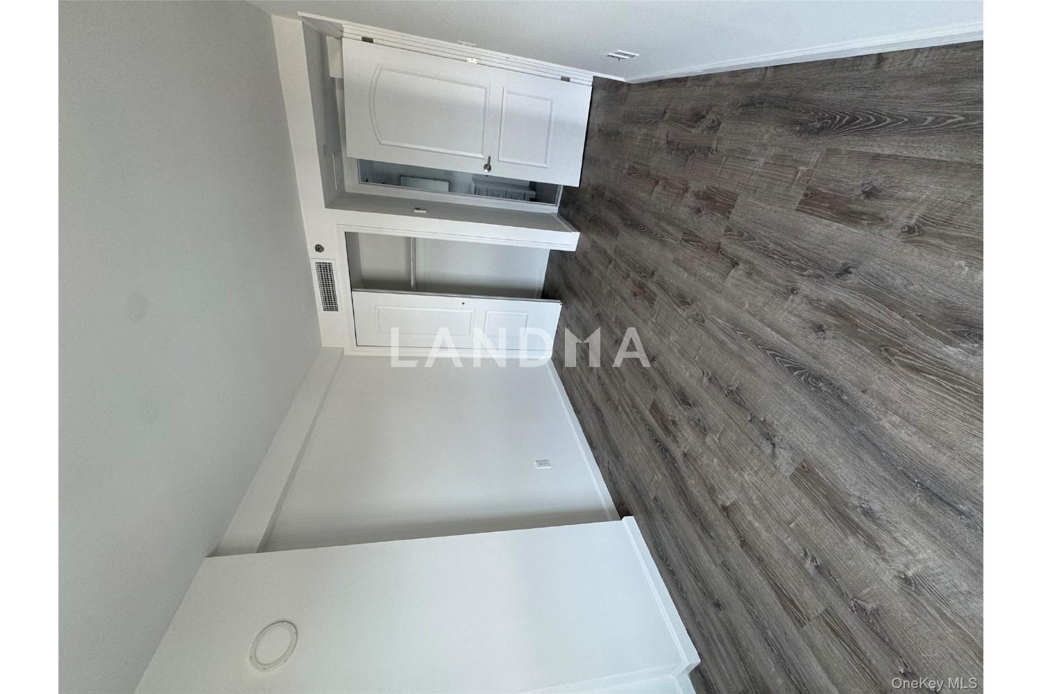 214-10 15 Avenue  Unit 3D & P6 官网图片 6