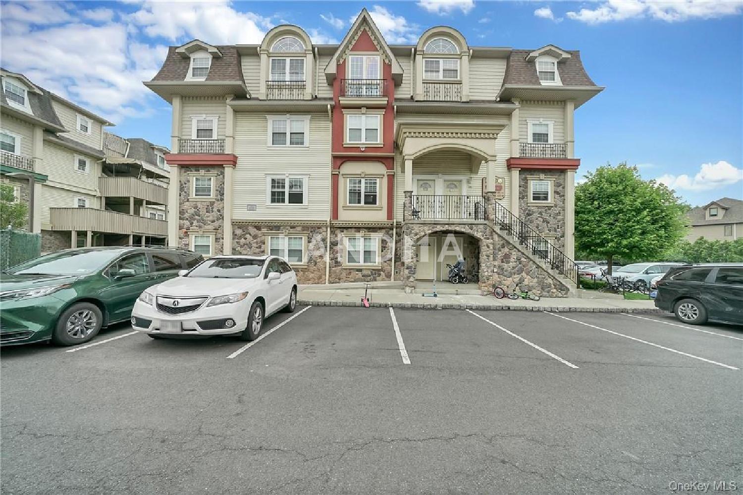 8 Elm Street  Unit 112