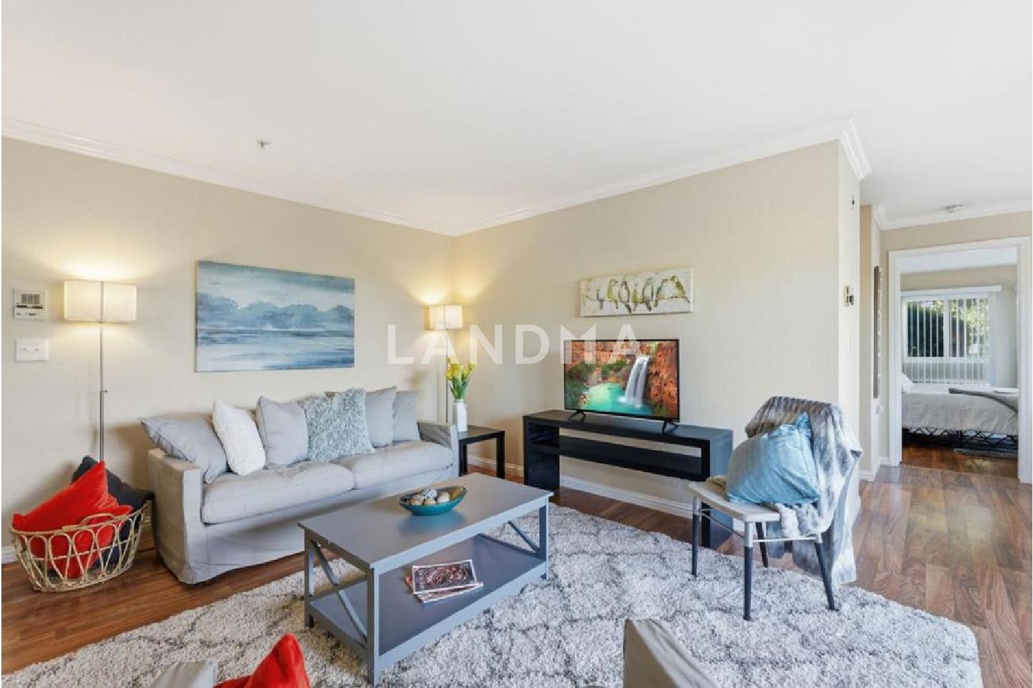 2425 S Norfolk Street #102 官网图片 6
