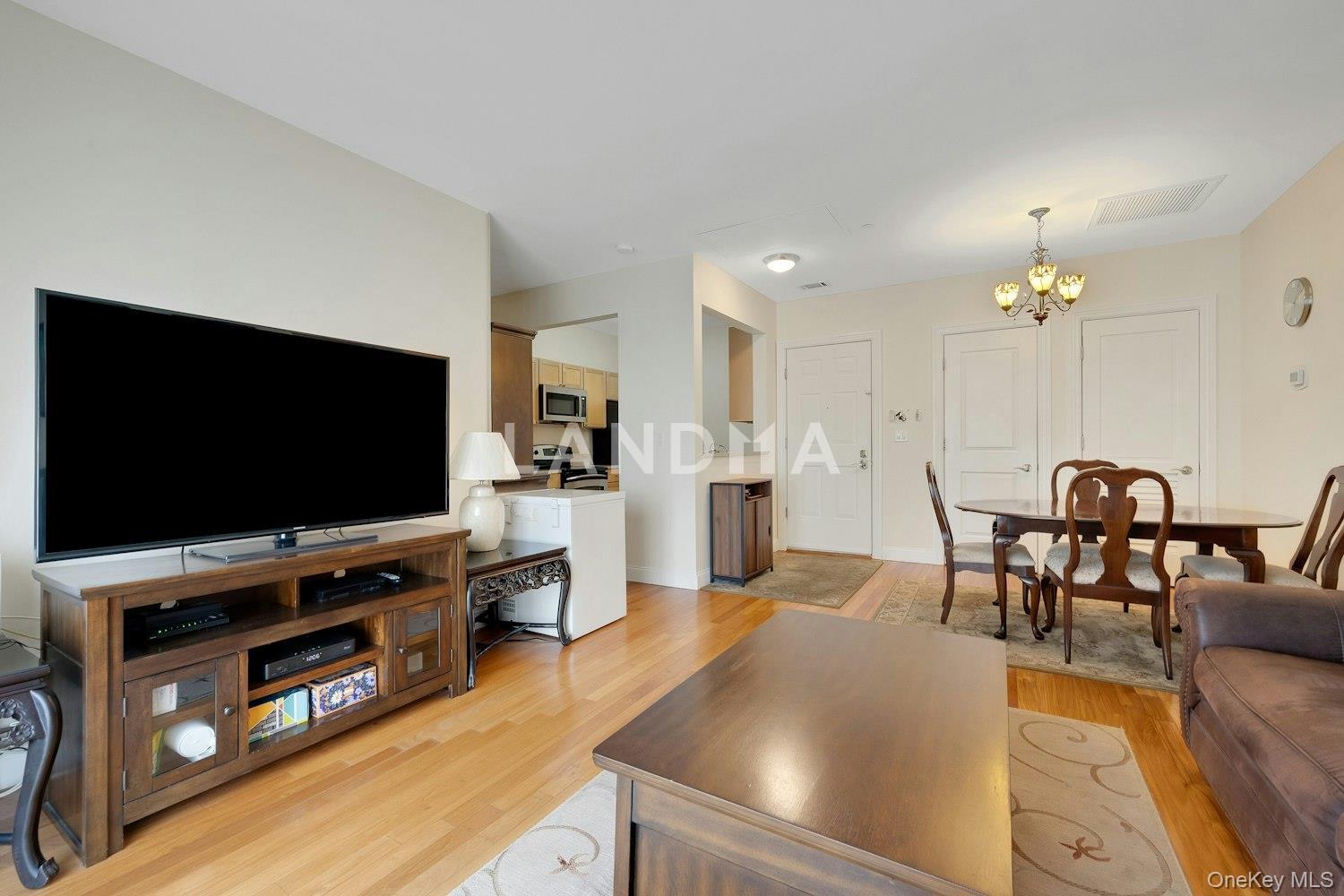 543 Main Street  Unit 605 官网图片 10