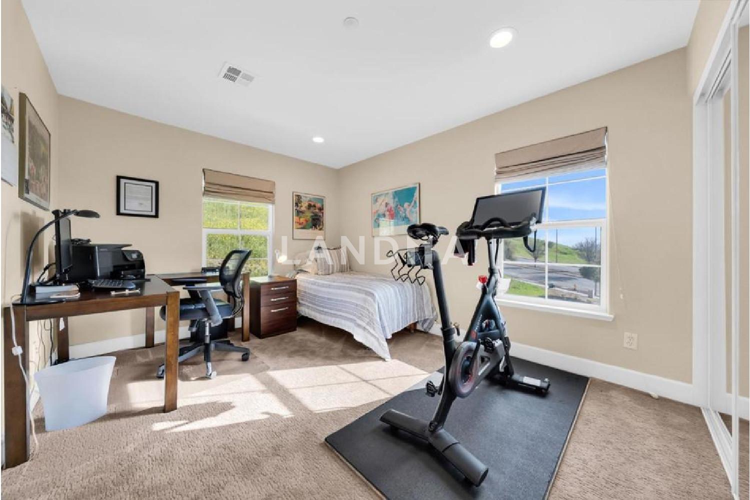 303 Mullinix Way 官网图片 26