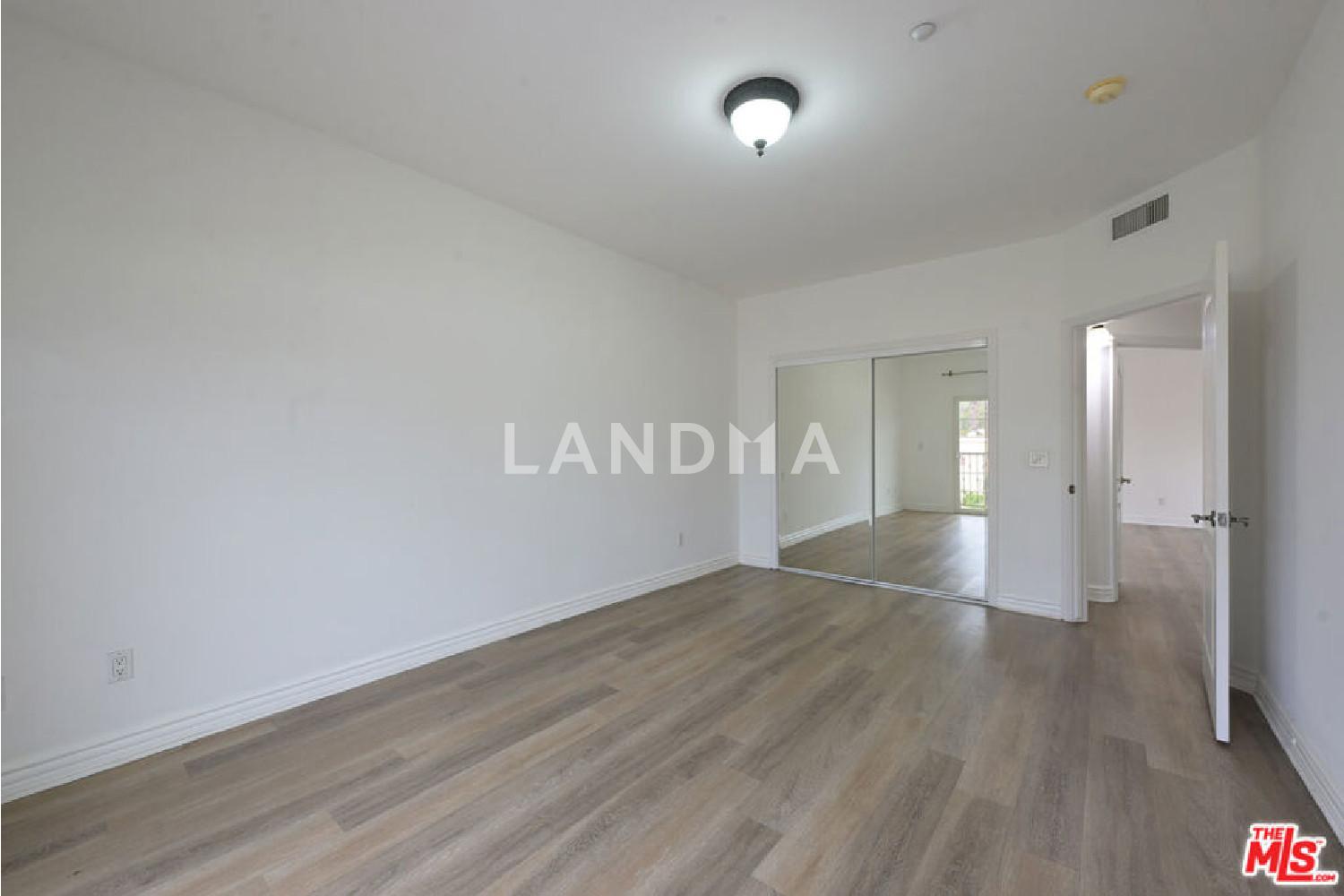 8555 Cashio Street #PH4 官网图片 44