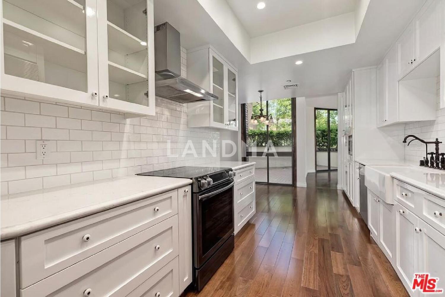 300 N Swall Drive #106 官网图片 8