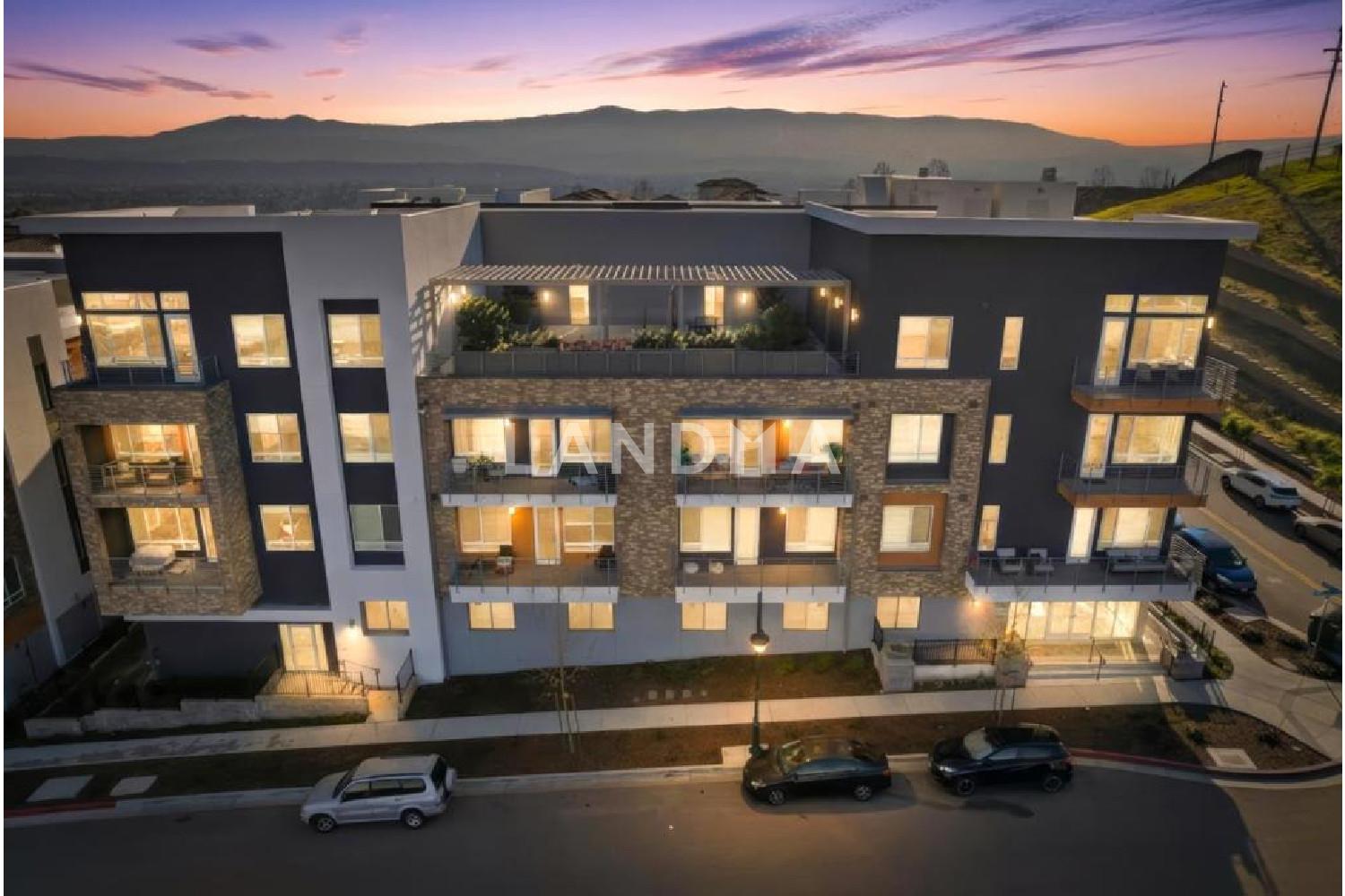 382 Llano De Los Robles Avenue #3