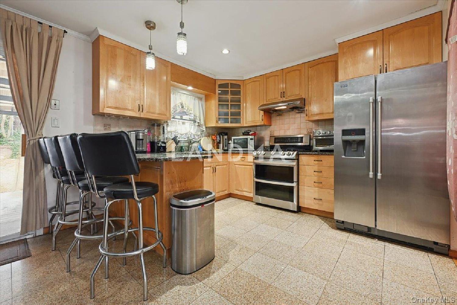 6239 Douglaston Parkway  Unit 19 官网图片 10