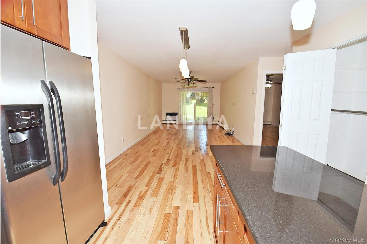 12-32 Diane Place  Unit 204 L 官网图片 5