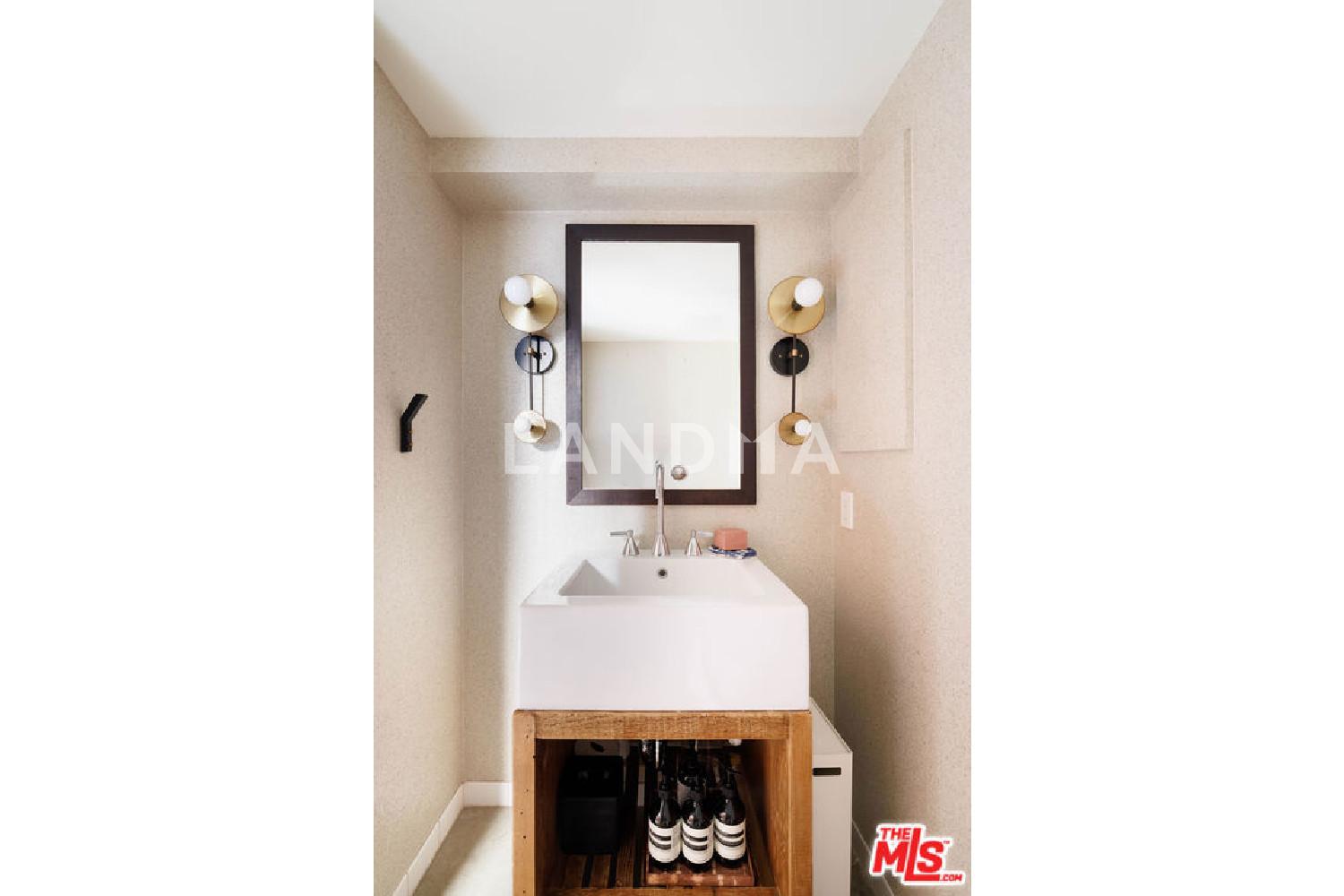 940 E 2nd Street #38 官网图片 30