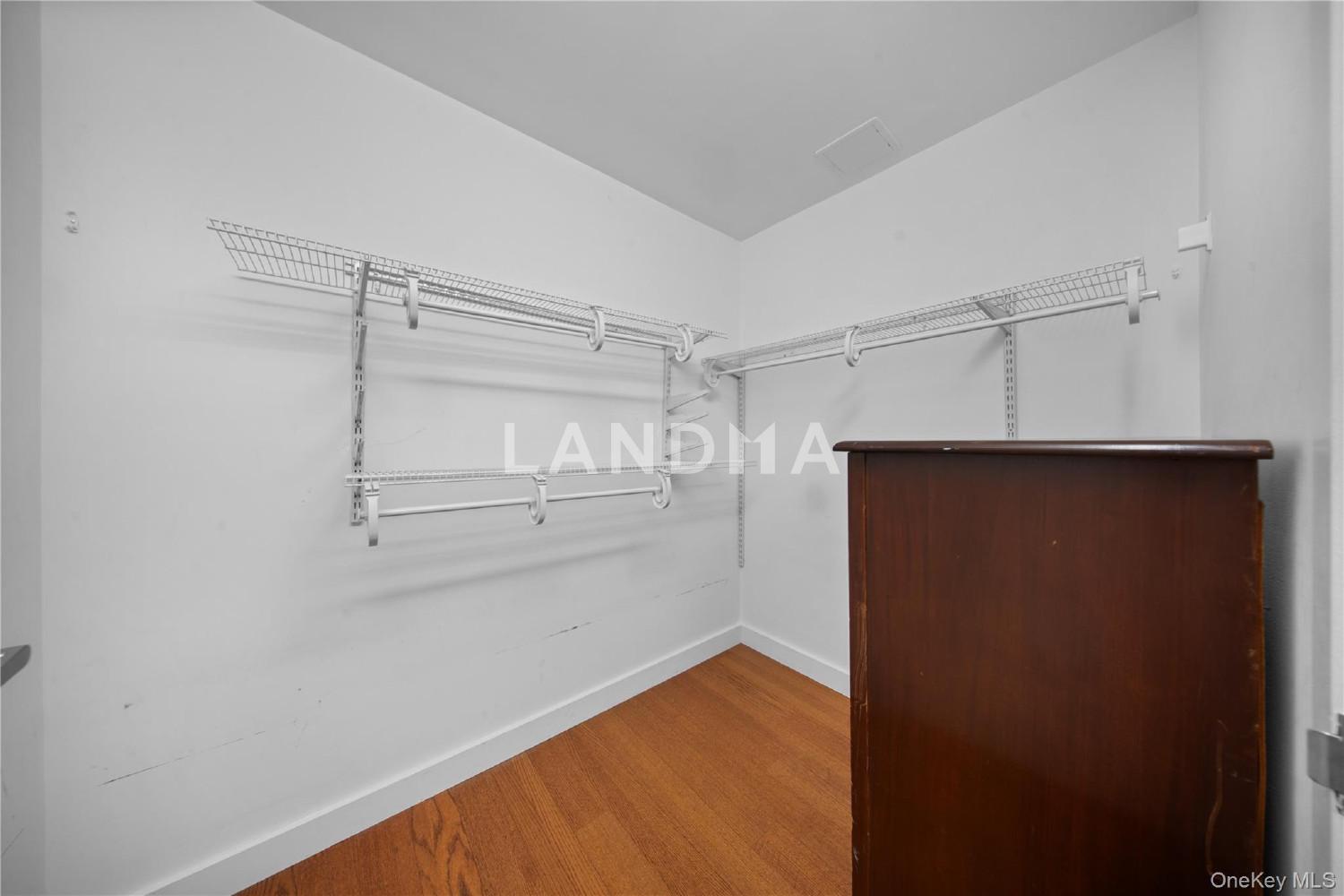 40-22 College point Boulevard  Unit 6H 官网图片 18