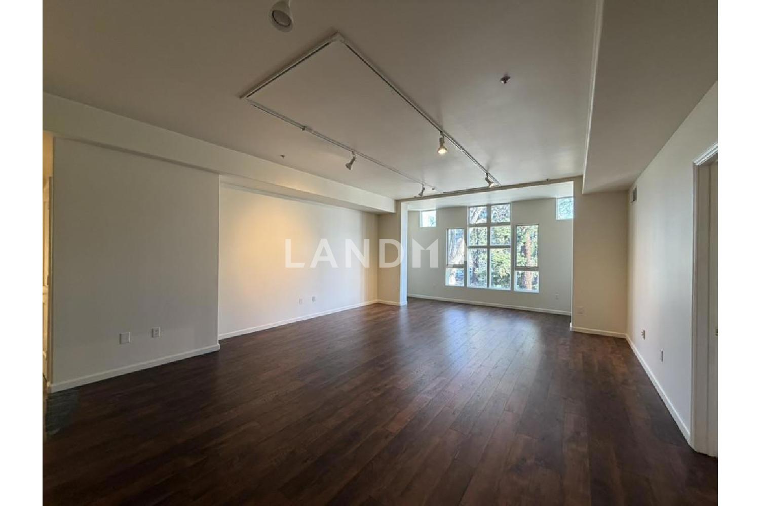 200 Sheridan Avenue #208