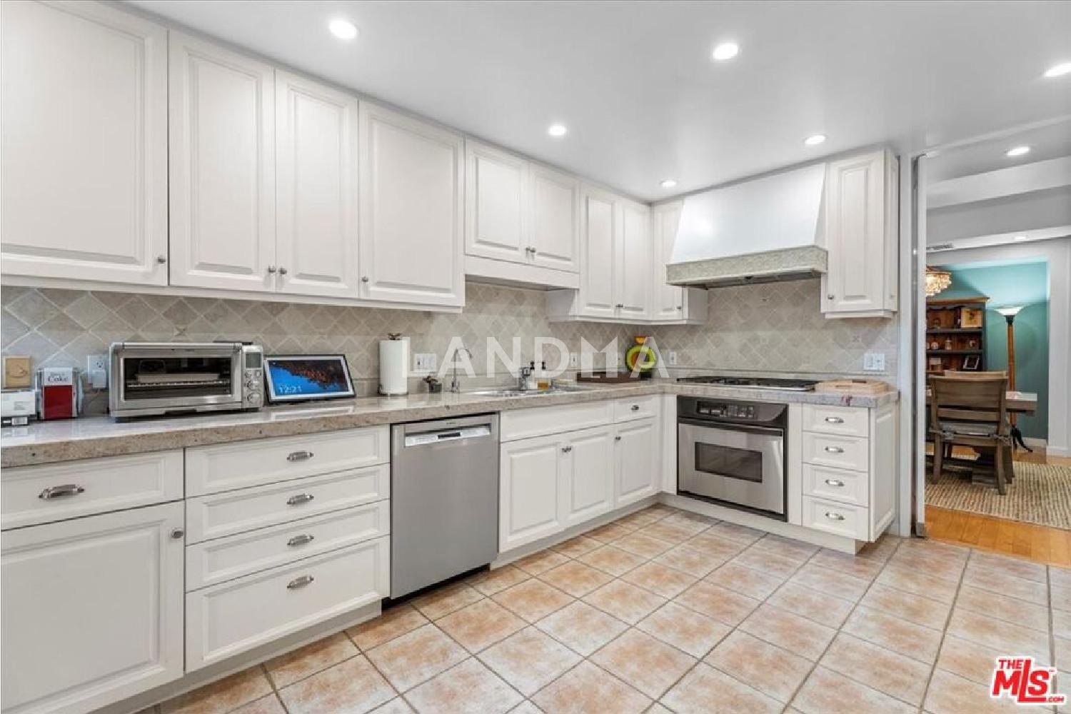 211 S Spalding Drive #N104 官网图片 10