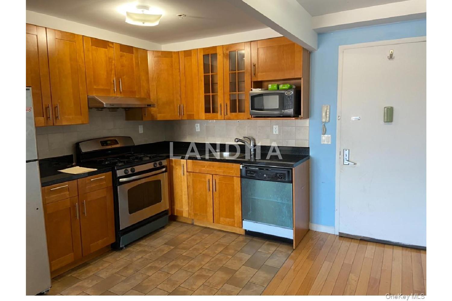 93-05 37th Avenue  Unit 3F 官网图片 2