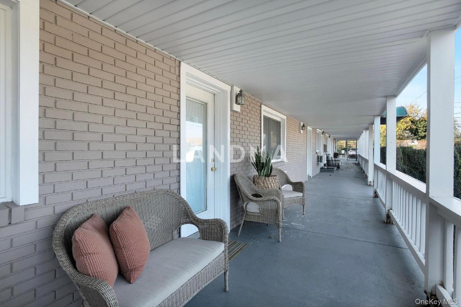 62 Canoe Place Road  Unit 513/5 官网图片 3