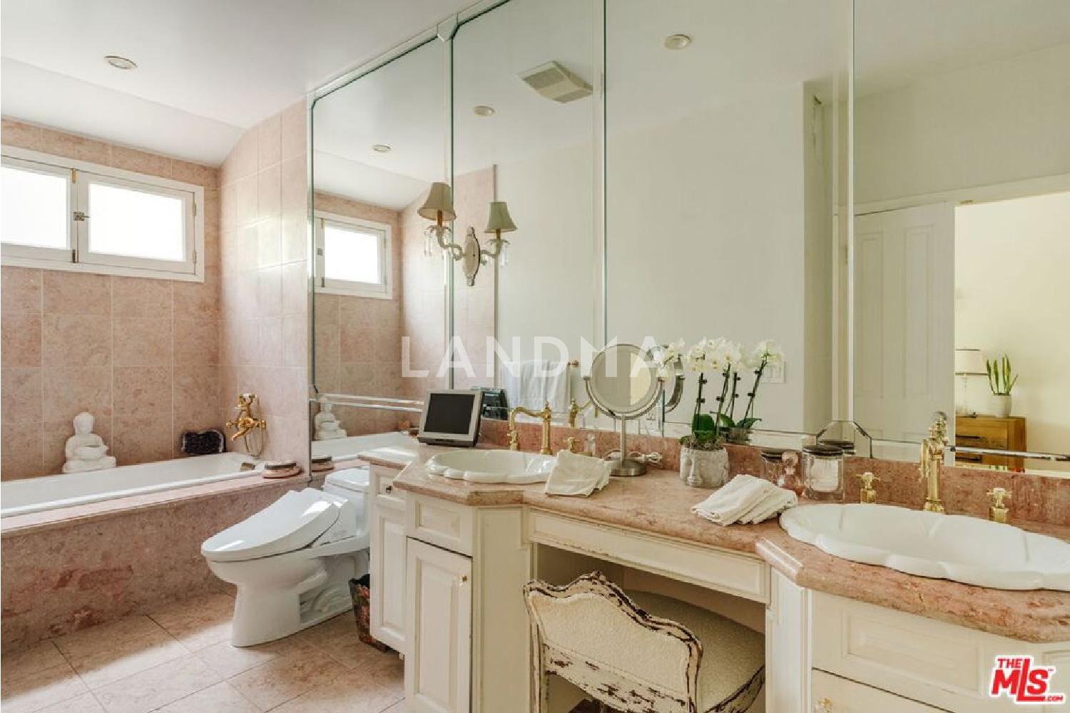 8611 Burton Way #5 官网图片 11