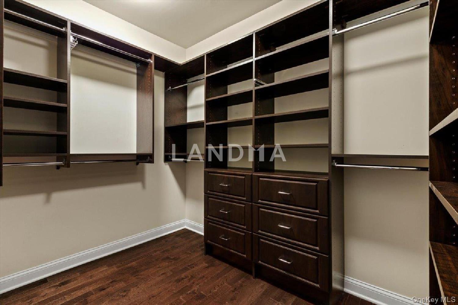 1 Christie Place  Unit 402E 官网图片 16