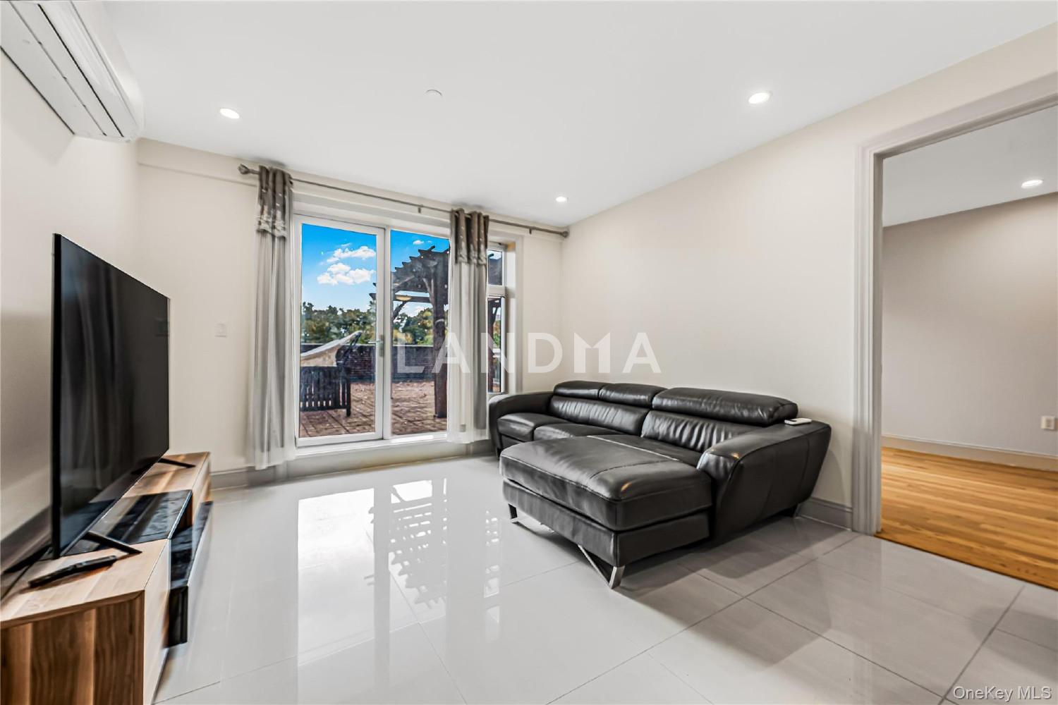 6538 austin st  Unit 2A 官网图片 13