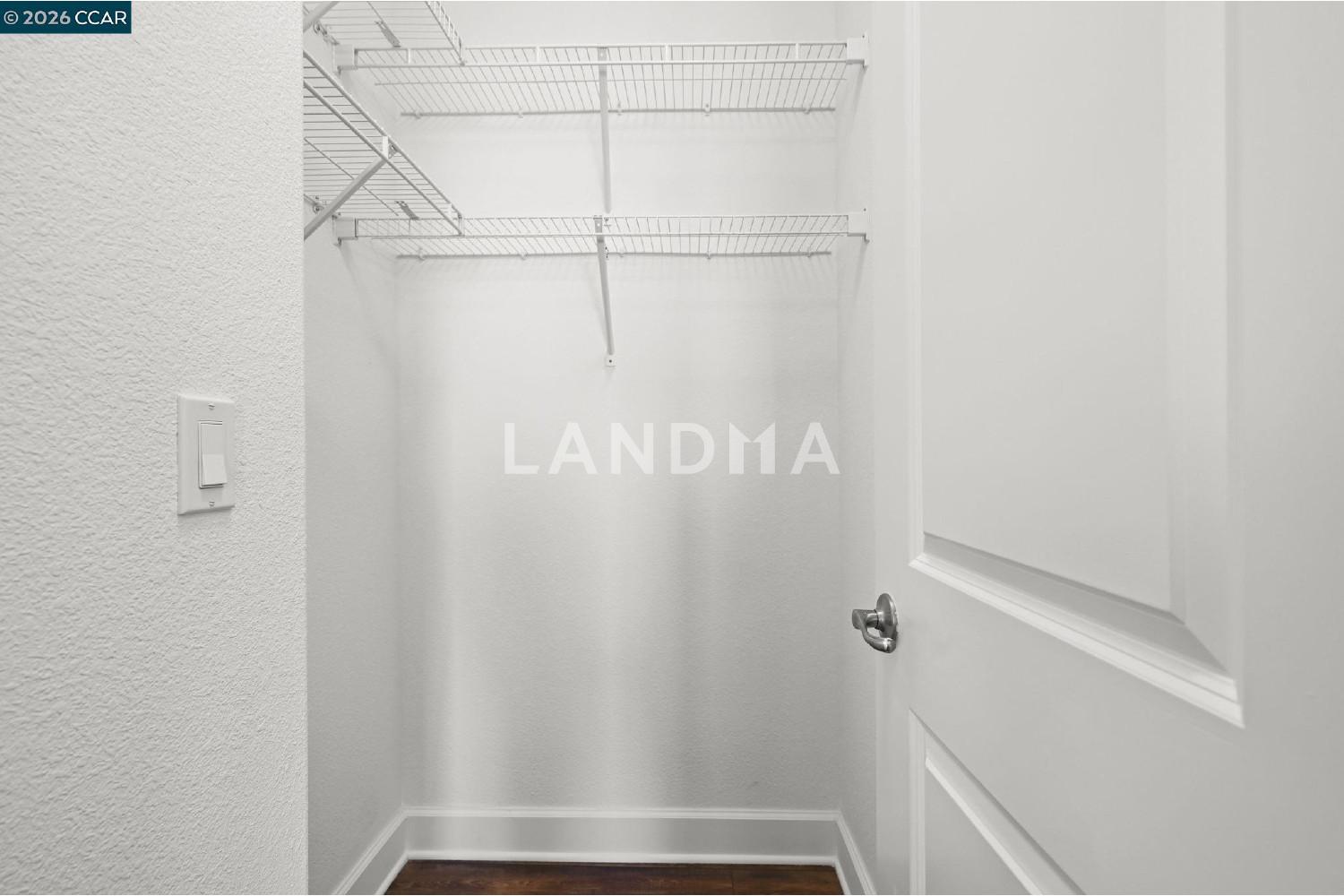 3827 BRANDING IRON PLACE 官网图片 21