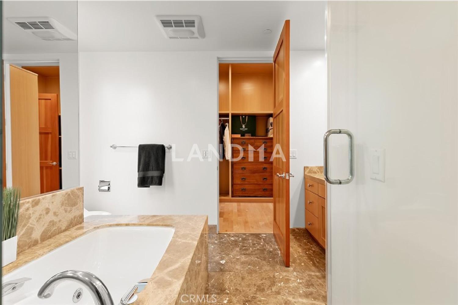 2323 S Beverly Glen Boulevard #9 官网图片 35