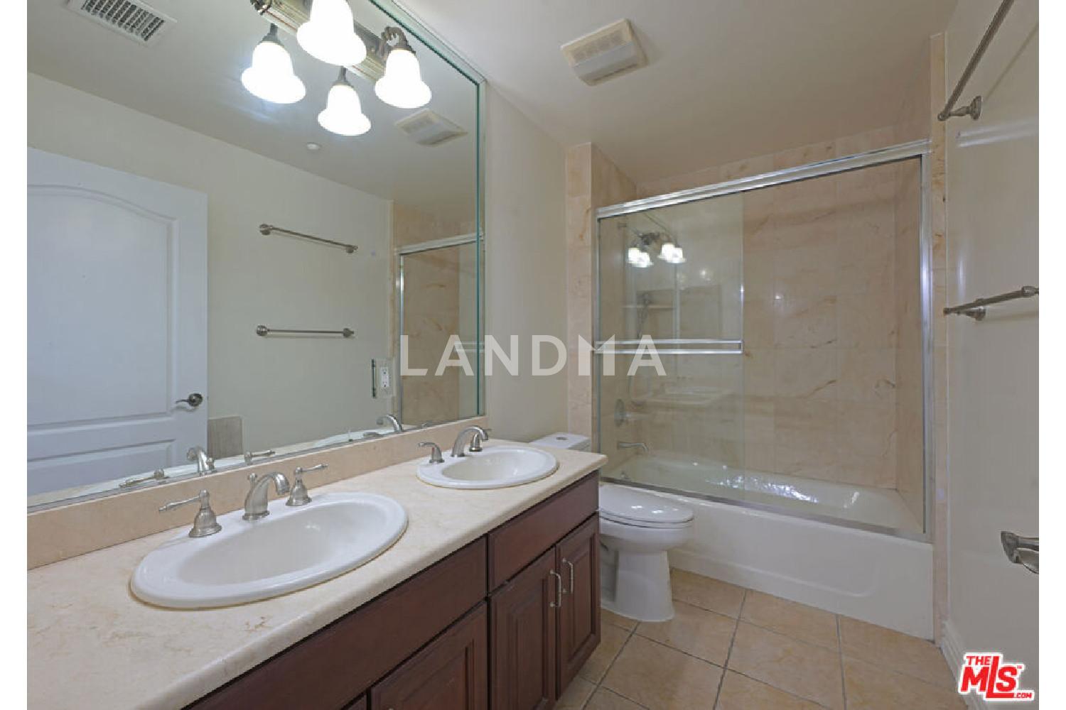 8555 Cashio Street #PH4 官网图片 12